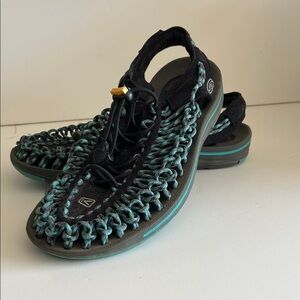 Keen Black & Teal Woven Slip-On Sandals Women’s 8.5